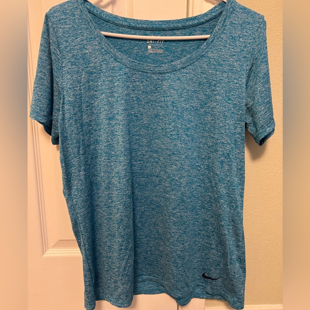 Nike drifit top